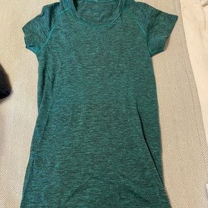 LULULEMON running shirt